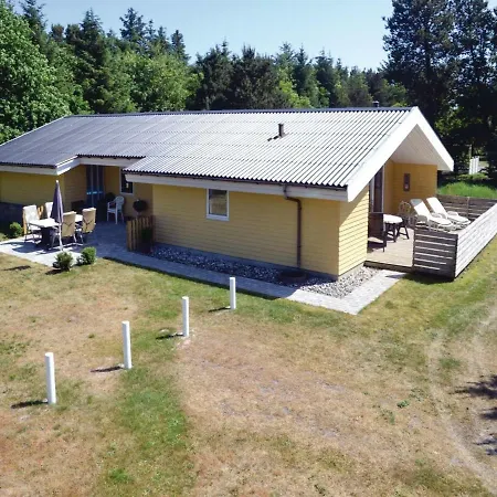 Four-bedroom Holiday In Дом отдыха
