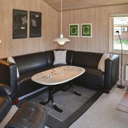 Дом отдыха Four-bedroom Holiday In Norre Nebel