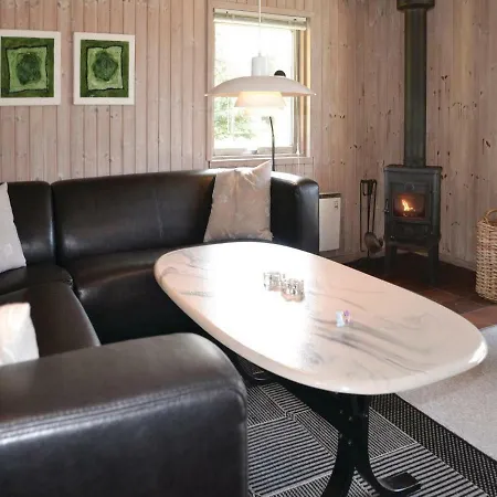 Four-bedroom Holiday In Дом отдыха *